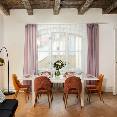 Old Town Square Michalska Appartement *